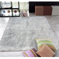 Faux Fur dengan Warna Karpet